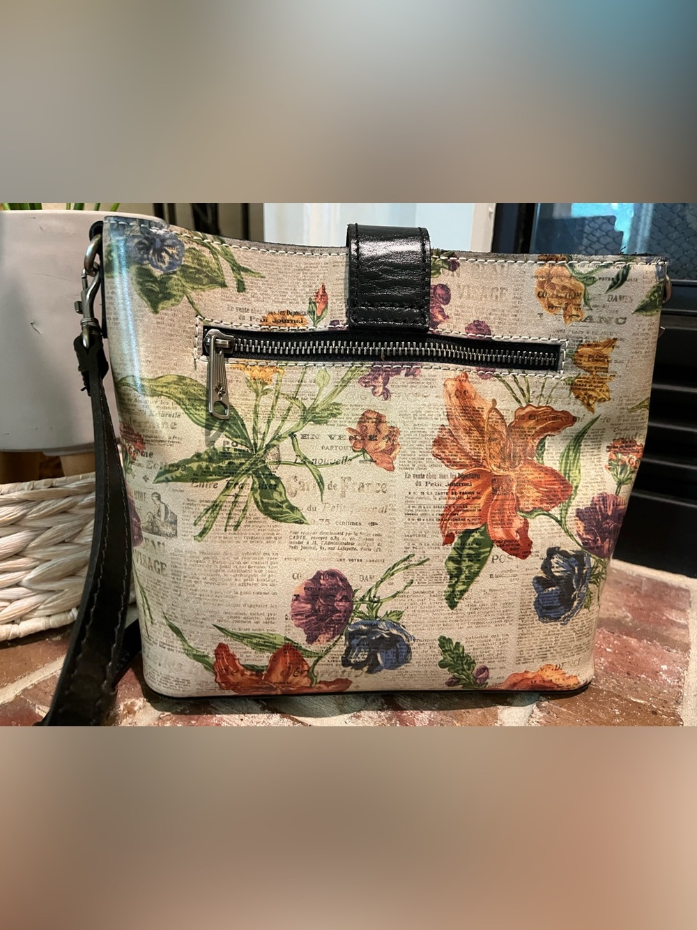 Patricia Nash Bucket Bag - Picture 3 of 7